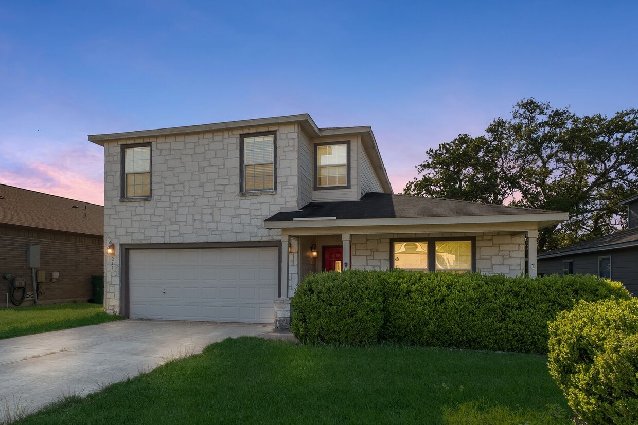 Primary Photo - Heart of Boerne 4 Bedroom/ 2.5 Bath