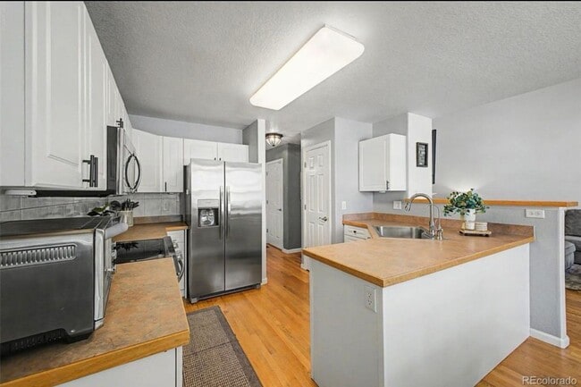 Building Photo - 13056 Harrison Dr