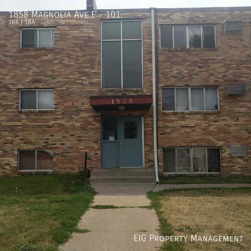 1858 Magnolia Ave E Unit 101, Saint Paul, MN 55119 Room for Rent in