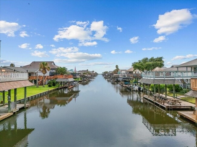 Building Photo - 933 Bonita Dr