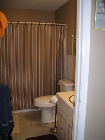 Bath - Savannah Terrace Apartments