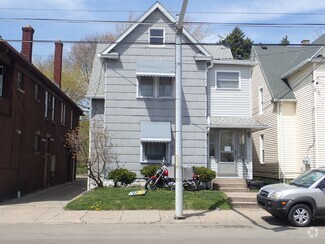 Building Photo - 710 W 26th St