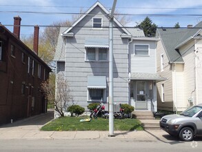 Building Photo - 710 W 26th St