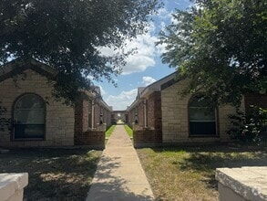 Building Photo - 3703 Fairmont Ave