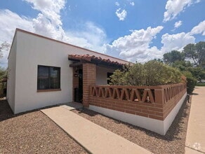Building Photo - 91 S Paseo Quinta