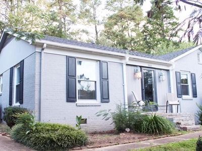 Building Photo - 5933 North Hills Dr