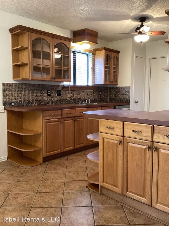 Foto del edificio - 3 br, 2 bath House - 3201 Paintrock Drive