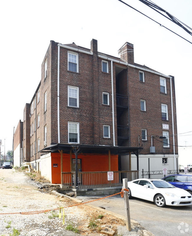 1721 W Cumberland Ave, Knoxville, TN 37916 Apartments Knoxville, TN