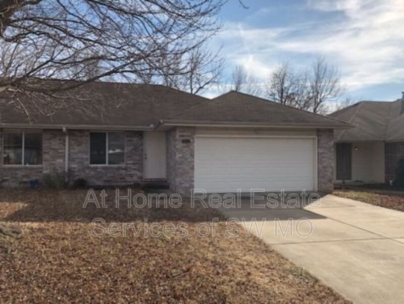 3384 W Montclair Ct, Springfield, MO 65807 Condo for Rent in