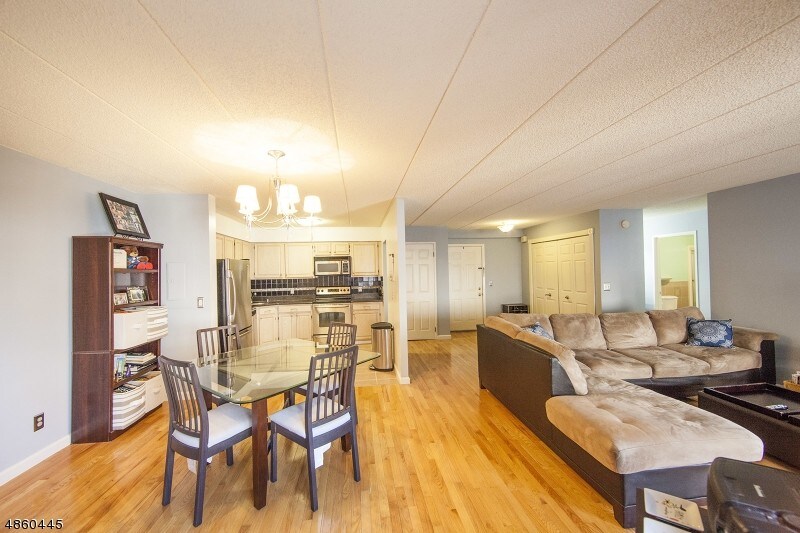 Foto principal - 290 Anderson St