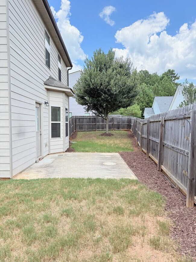 Foto del edificio - Beautiful 3BR/2.5BA Home in Jennings Mill ...