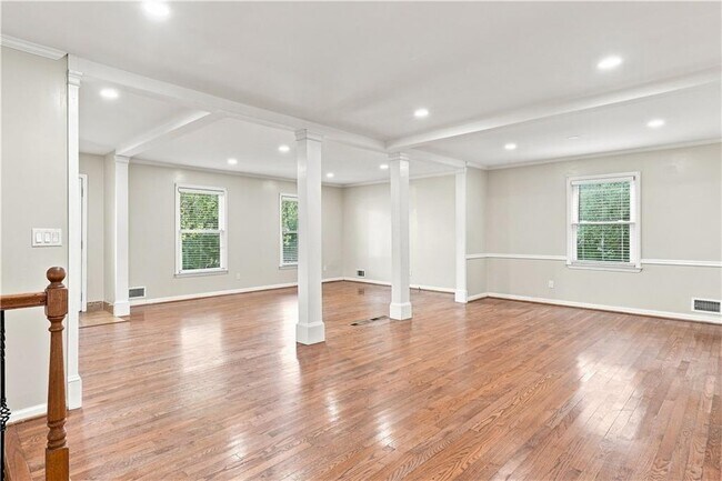 Foto del edificio - 6776 Tilton Ln NW