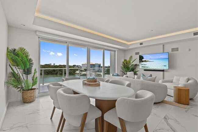 Foto del edificio - 1020 Sunset Point Rd