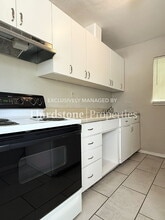 Building Photo - 1437 W 26th St