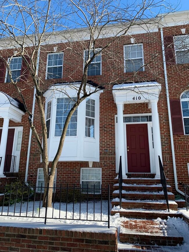 Front Entrance - 410 Redland Blvd