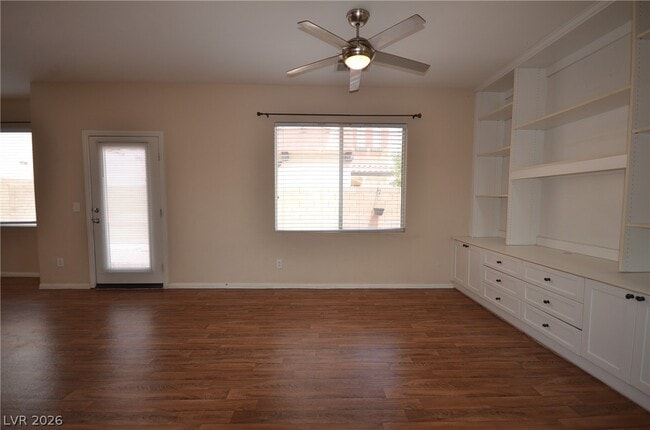 Building Photo - 10624 Allegrini Dr