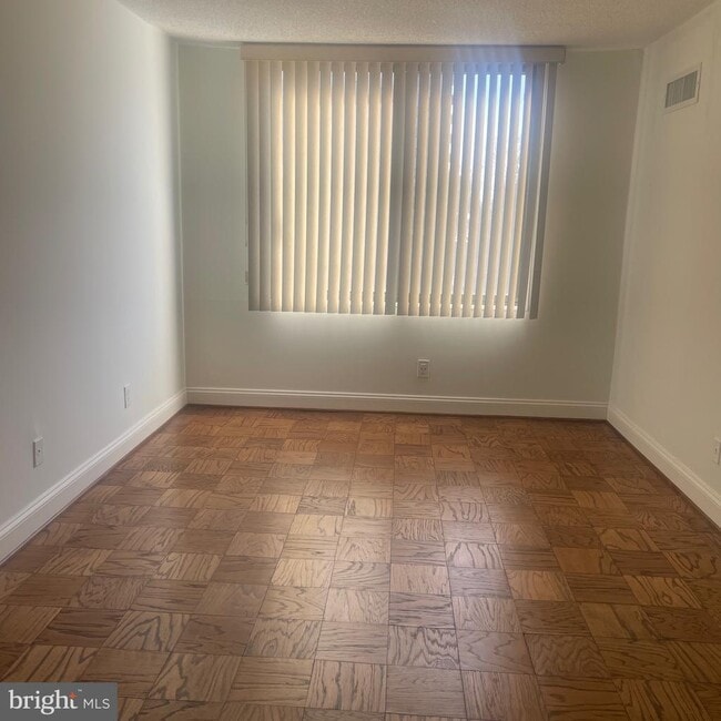 Building Photo - 5225 Pooks Hill Rd