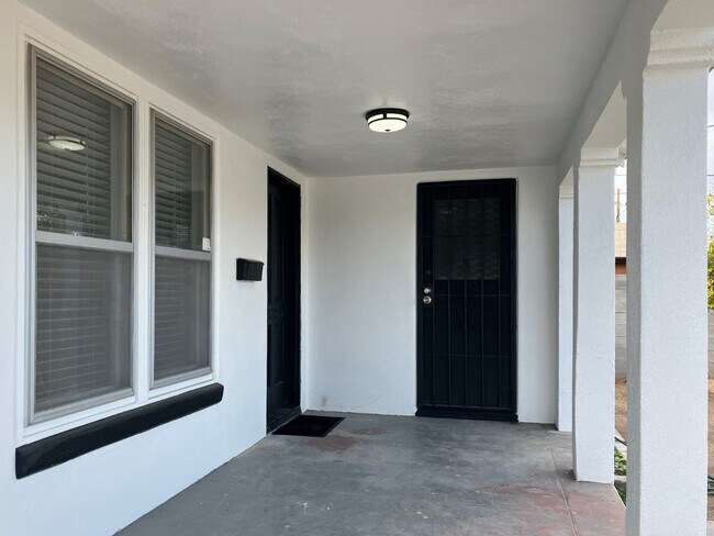 Foto del edificio - 423 E Crescent Ave