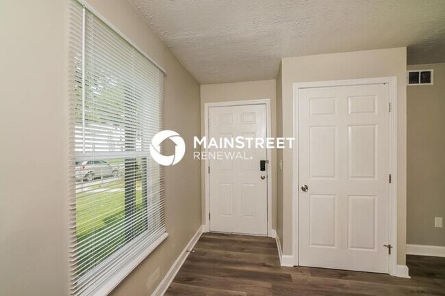 Foto del edificio - 3 Bedroom Pet-Friendly Home in Louisville,...