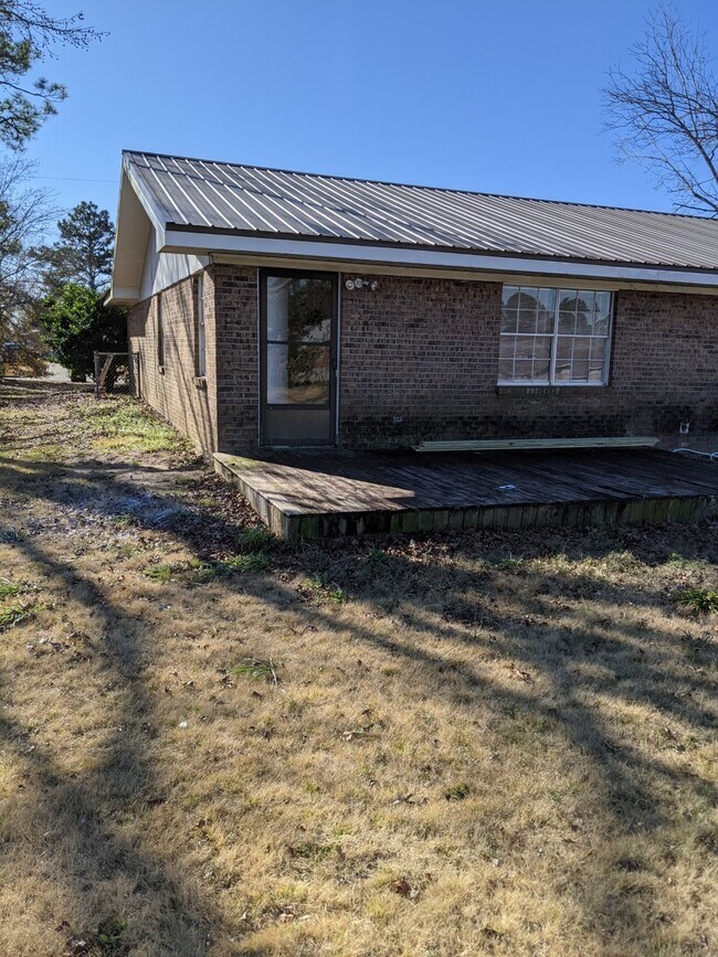 Foto del edificio - 2203 Glen Haven Dr