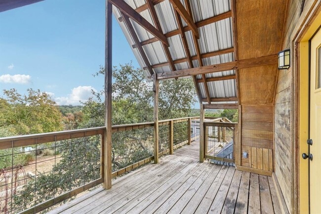 Foto del edificio - 24369 Bingham Creek Rd