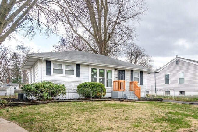 Foto del edificio - 3514 Saint Blase Ln