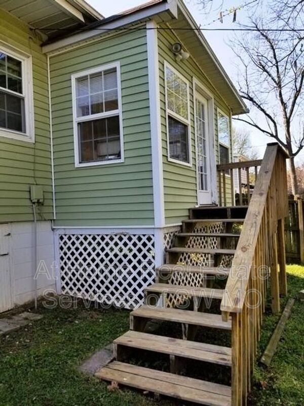 Building Photo - 1071 S Roanoke Ave