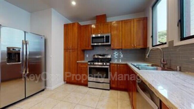 Foto del edificio - 806 35th Ave