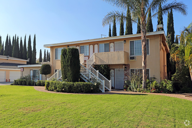 Building Photo - Village Terrace