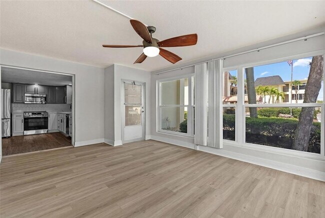 Foto del edificio - 4780 Cove Cir