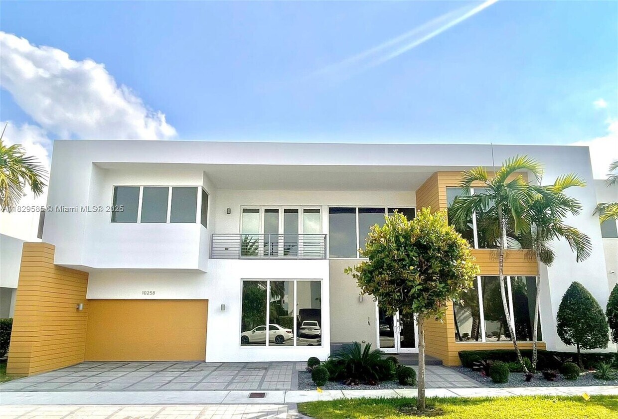 Foto principal - 10258 NW 74th Terrace