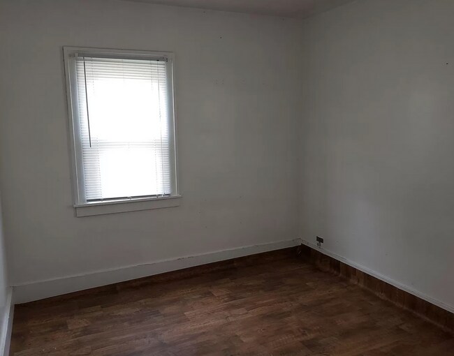 Foto del edificio - 316 S Foster Ave