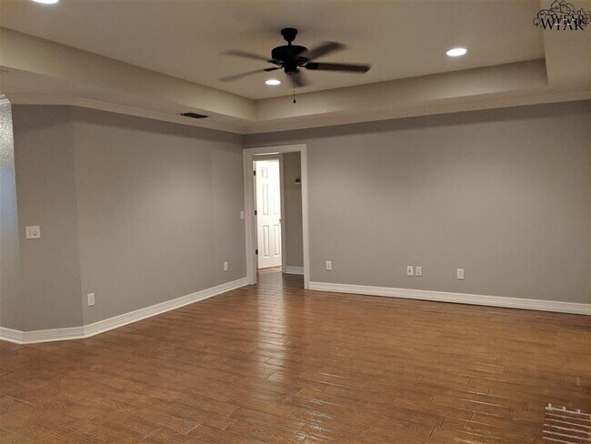 Building Photo - 3 River Creek Estates