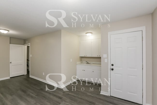 Foto del edificio - Enjoy living the good life in this 4 bedroom, 2 bathroom home