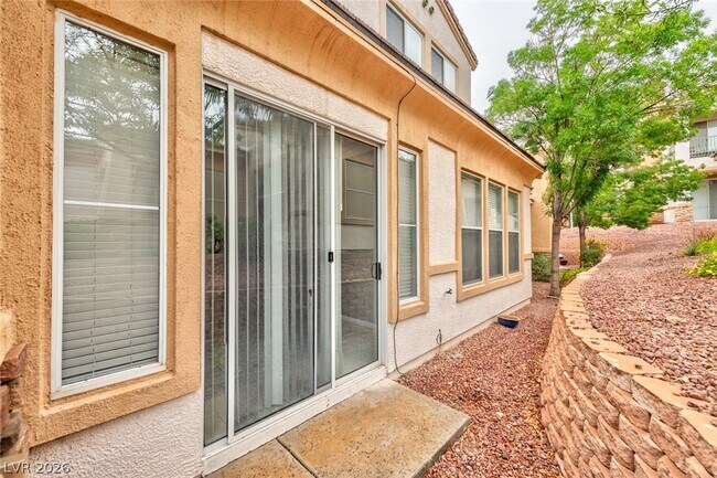 Foto del edificio - 220 Lorryn Ln