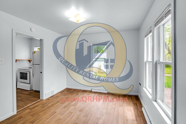 Foto del edificio - Available Now! 2 beds with Garage!