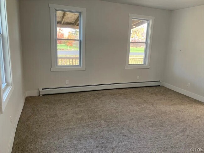 Foto del edificio - 281 Cole Rd