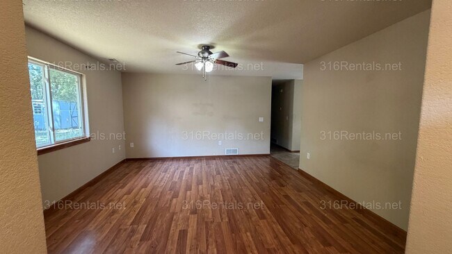 Foto del edificio - 314 E Columbia Ave