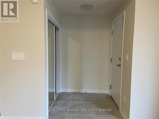 Building Photo - 1573-1573 Rose Way
