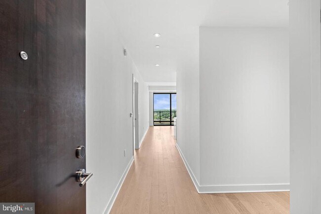 Foto del edificio - 1650 Silver Hill Dr