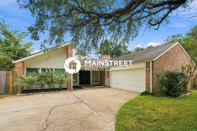 Foto del edificio - 4 Bedroom Pet-Friendly Home in Houston, TX with Main Street Renewal