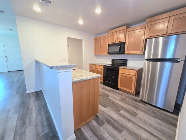 Foto del edificio - AVAILABLE SOON! *MORE PHOTOS COMING SOON* (SECTION 8 ACCEPTED)