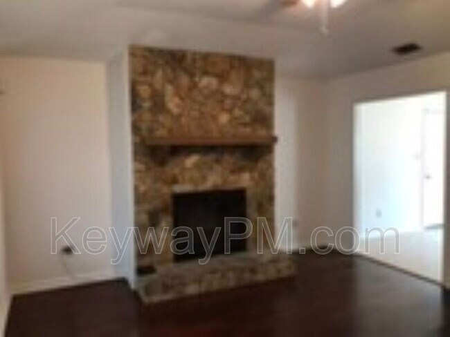 Foto del edificio - 3403 Pine Hill Rd