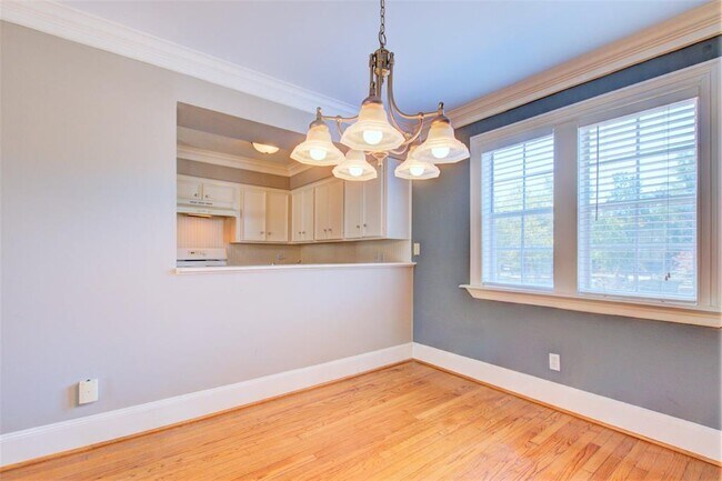 Building Photo - 1603 Heights Blvd