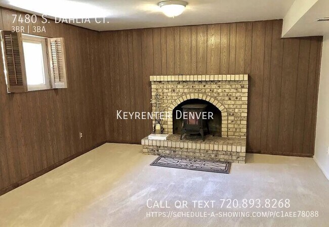 Foto del edificio - Charming 3-Bedroom Home with Fireplace, Fe...