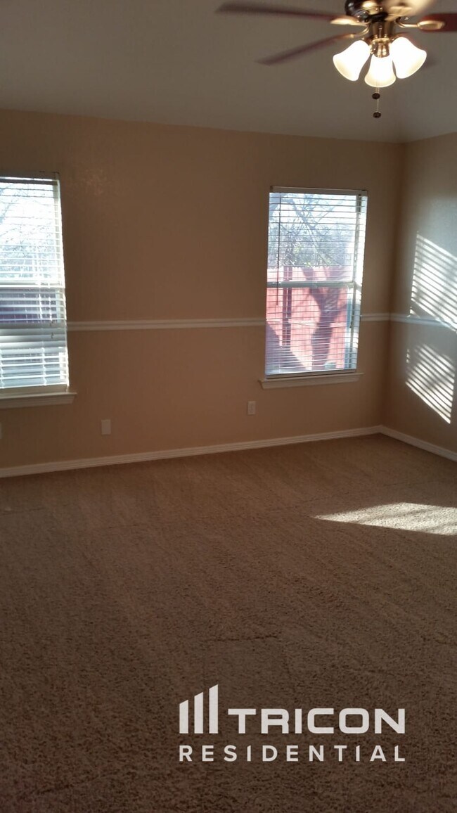 Foto del edificio - 7464 Arbor Hill Dr
