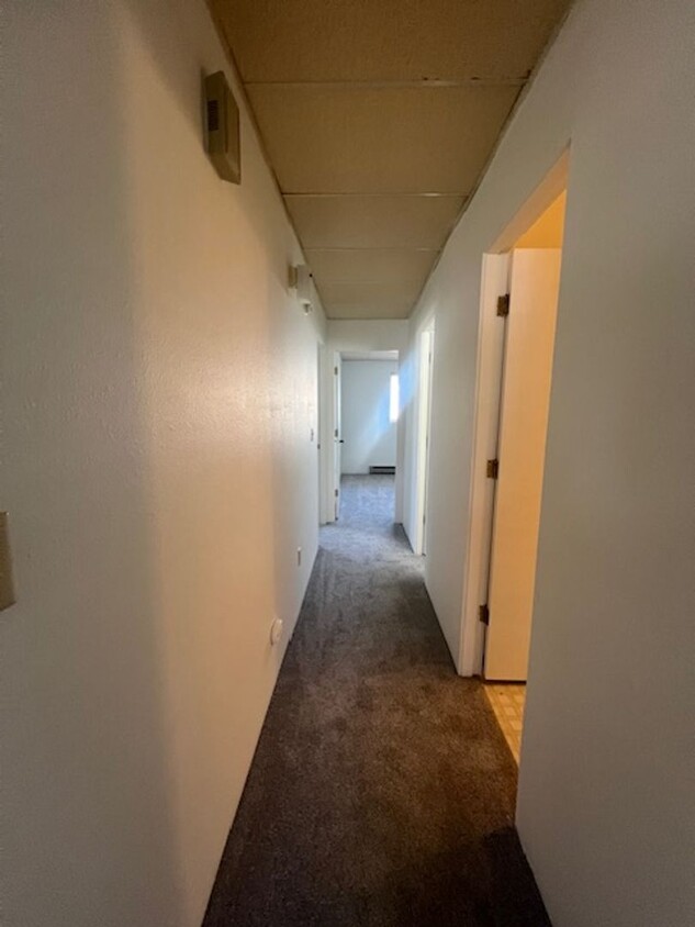 Foto principal - 2 Bedroom 1 Bathroom 4 Plex