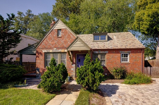 Building Photo - Charming 1930s Stone & Brick Cottage – 3BR...