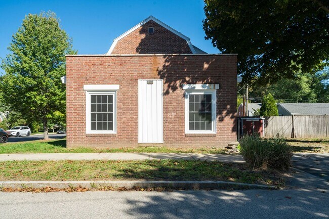 Foto del edificio - 80 Concord Way