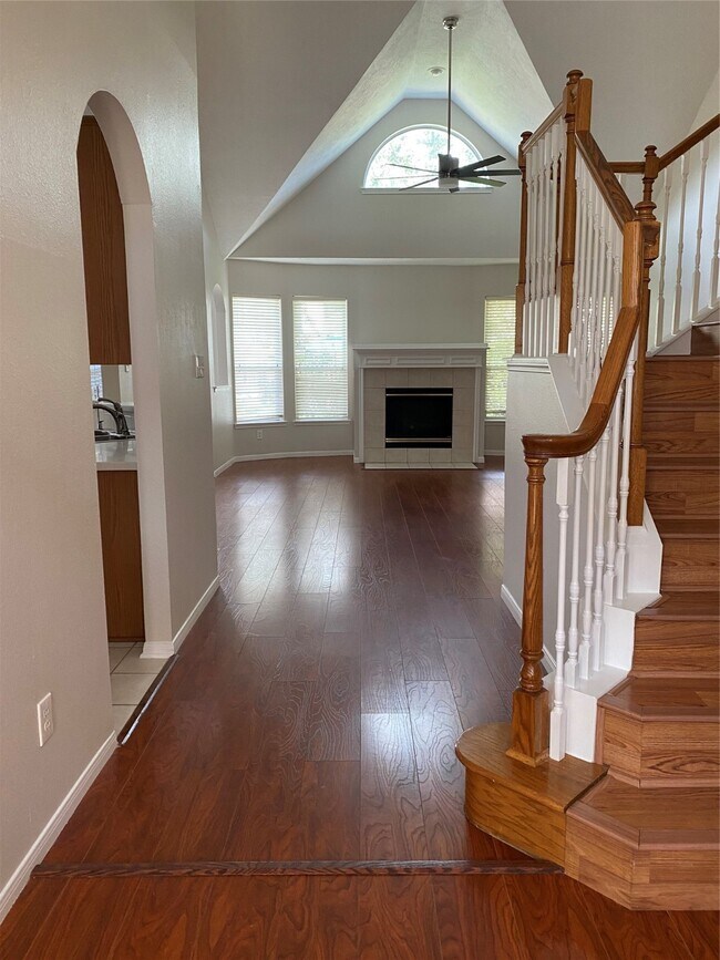 Foto del edificio - 2111 Emerald Cove Dr